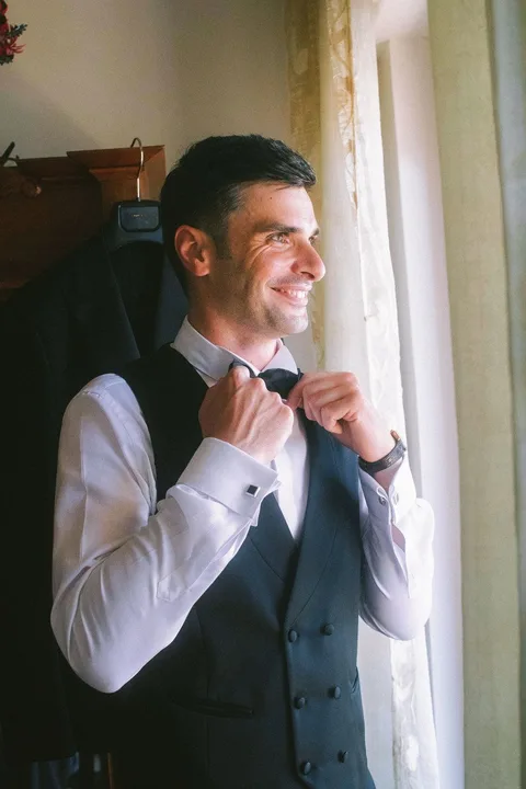 5 idee per l'abito da matrimonio dello sposo · foto 3