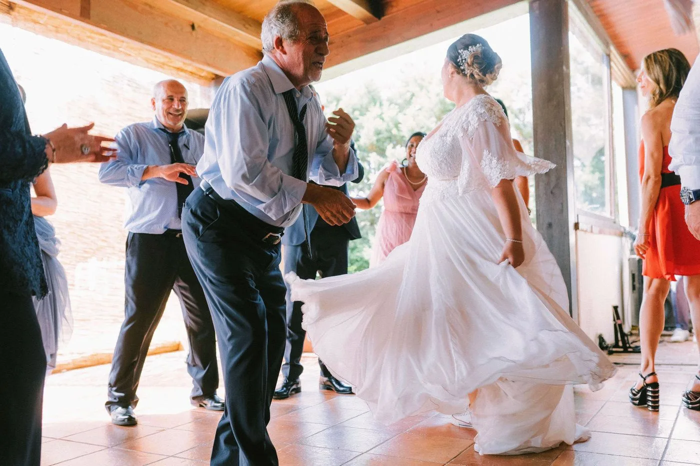 Primi raggi di sole di un grande amore alla fattoria il Borghetto. · foto 52