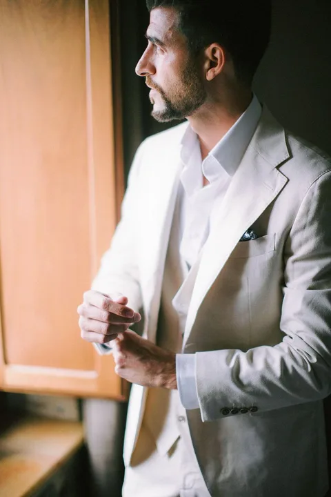 5 idee per l'abito da matrimonio dello sposo · foto 17