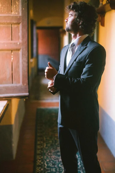 5 idee per l'abito da matrimonio dello sposo · foto 7