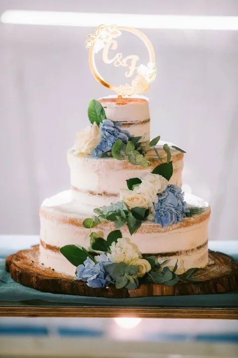 Una torta nuziale a Villa Chorisia — Caraffa di Catanzaro · CZ · Calabria · foto 8